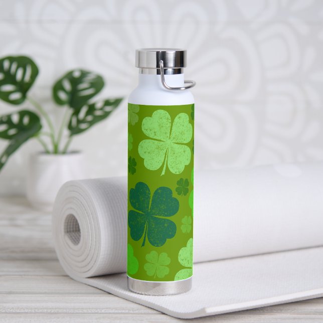Bouteille D'eau Clovers verts, Lucky Clovers, Saint Patrick's Day (Yoga)