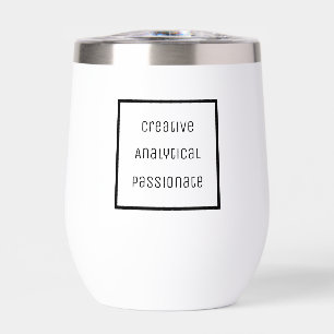 Bouteille d'eau créative, analytique, passionnée