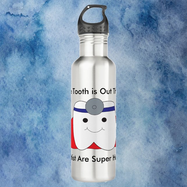 Bouteille D'eau Dentist Tooth Superhero Drôle (A funny water bottle that has a tooth dressed up as a dentist!)