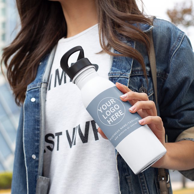 Bouteille D'eau Dusty Blue l Professionnel Logo et texte (Créateur téléchargé)