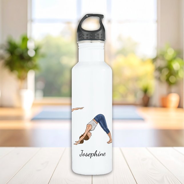 Bouteille D'eau Illustration Des Filles De Pose De Yoga Avec Un No (Créateur téléchargé)