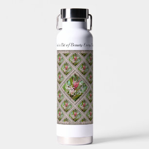 Bouteille d'eau isolée avec des lentilles d'araign