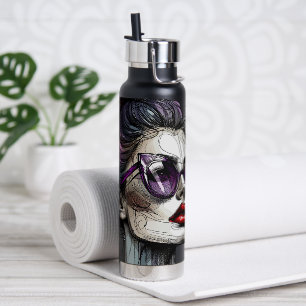 Bouteille D'eau Jolie femme avec lunettes de soleil et rouge à lèv