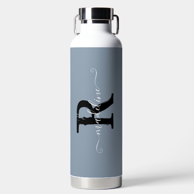 Bouteille D'eau Monogramme bleu foncé moderne Nom du script (Avant)