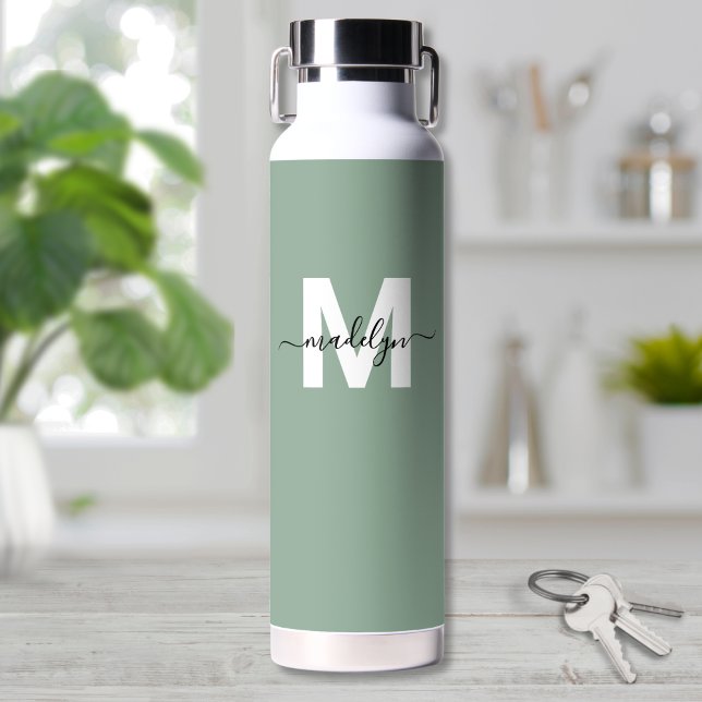 Bouteille D'eau Monogramme Moderne Vert (Green Modern Name Monogram Water Bottle)