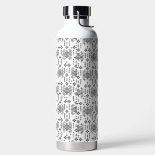 Bouteille D'eau motif noir et blanc avec un arrière - plan blanc