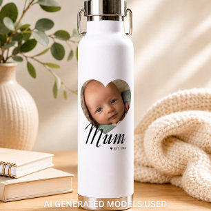 Bouteille D'eau Mum a établi un script cœur photo blanc isolé