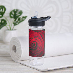 Bouteille D'eau Rose rouge sur effet vintage arrière - plan noir