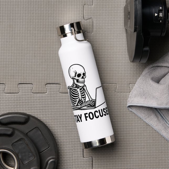 Bouteille D'eau Squelette sur ordinateur portable - Restez concent (Salle de sport (pivotée))