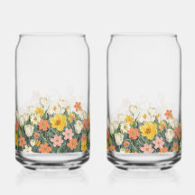 bouteille en verre de café froid avec des fleurs