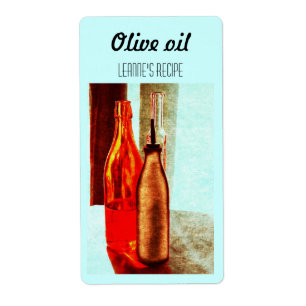 Bouteilles d'huile d'olive encore étiquette