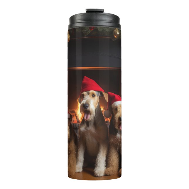 Bouteilles Isothermes Airedale près de la cheminée Noël (Devant)