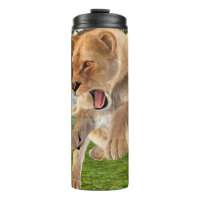 Aventure artistique de lionne féroce dans la jungl