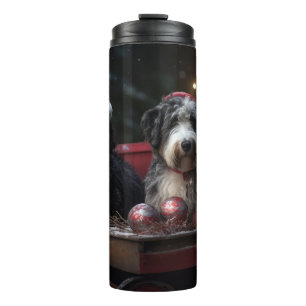 Bouteilles Isothermes Décor de Noël Bernedoodle Snowy Sleigh