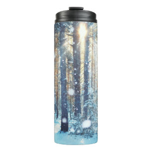 Bouteilles Isothermes Forêt neigeuse Scène hivernale gelée
