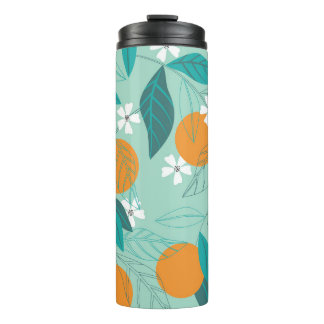 Bouteilles Isothermes Oranges florissantes en feuille. illustration