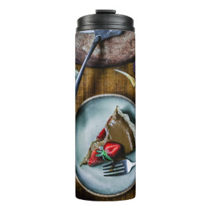 BOUTEILLES ISOTHERMES PIÈCE DE GÂTEAU SERVIE SUR PLAQUE CÉRAMIQUE ROUND