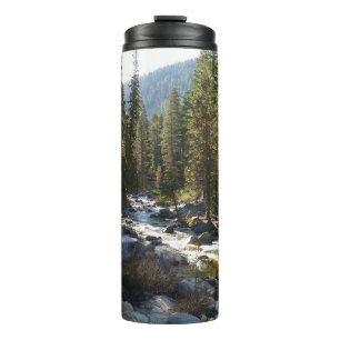 Bouteilles Isothermes Rivière Kaweah dans le parc national de Sequoia