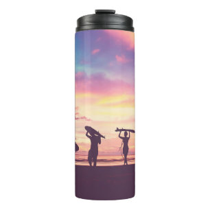 Bouteilles Isothermes Silhouette Des surfeurs transportant leur surfboa