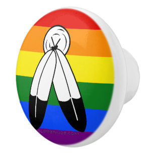 Bouton De Porte En Céramique Drapeau de fierté bispirituel de SlipperyJoe's sym
