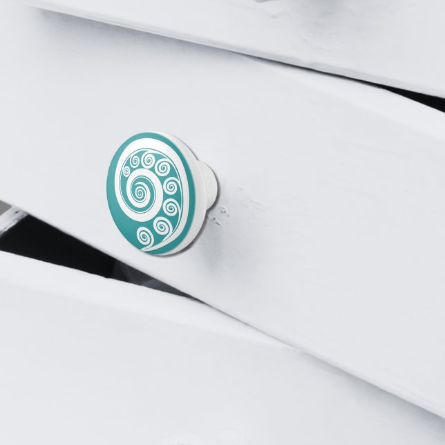 Bouton De Porte En Céramique Élégant Turquoise & Boucles Koru Blanches (Elegant Turquoise & White Koru Curls Swirls Ceramic Knob
)
