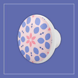 Bouton De Porte En Céramique Fleurs roses vives et bleu sur la moisissure moite