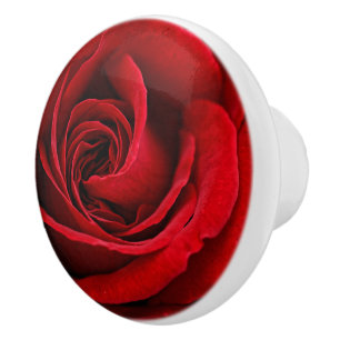 Bouton De Porte En Céramique Rose rouge brillante près