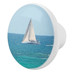 BOUTON DE PORTE EN CÉRAMIQUE UNE JOURNÉE PASSÉE À VOILE AVEC DES AMIS