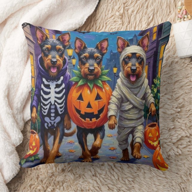 Bouvier des Flandres Trick-or-Treating Halloween Kissen (Decke)