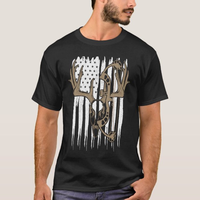 Bow Hunting Deer American Flag Archery Hunter Men  T-Shirt (Vorderseite)