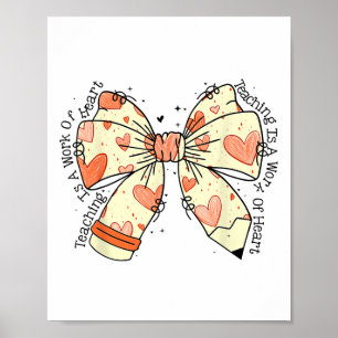 Bow Pencil Lehren ist ein Werk von Herz Valentine  Poster