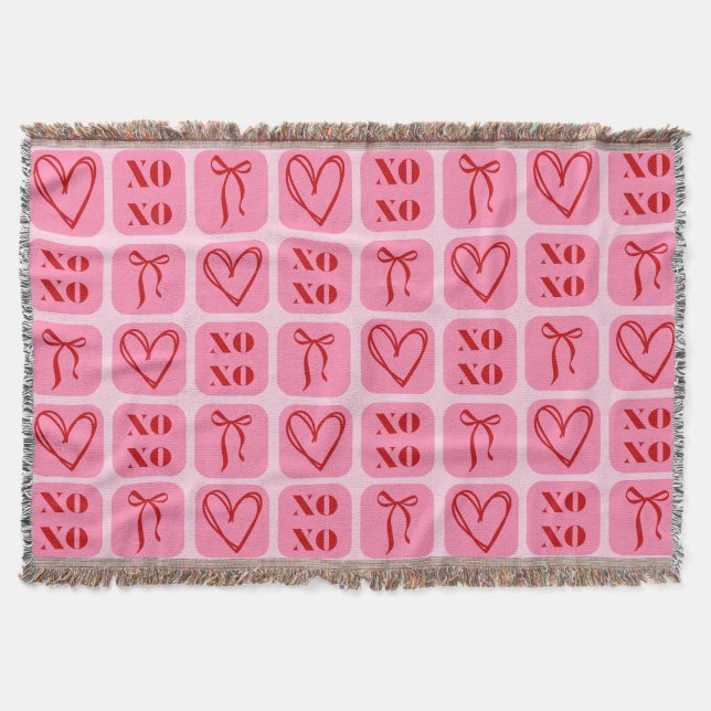 Bow & XOXO, Retrovibe, rosa und rote Throw-Blanket Decke (Vorderseite)