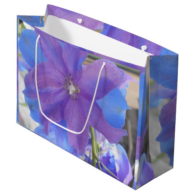Bowen Große Geschenktüte (Vorderseite Schrägansicht)