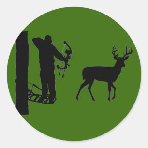 Bowhunter in den Treestand Schießen-Rotwild Runder Aufkleber