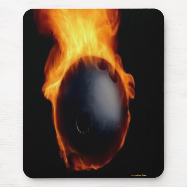 Bowling Ball on Fire Mousepad (Vorne)