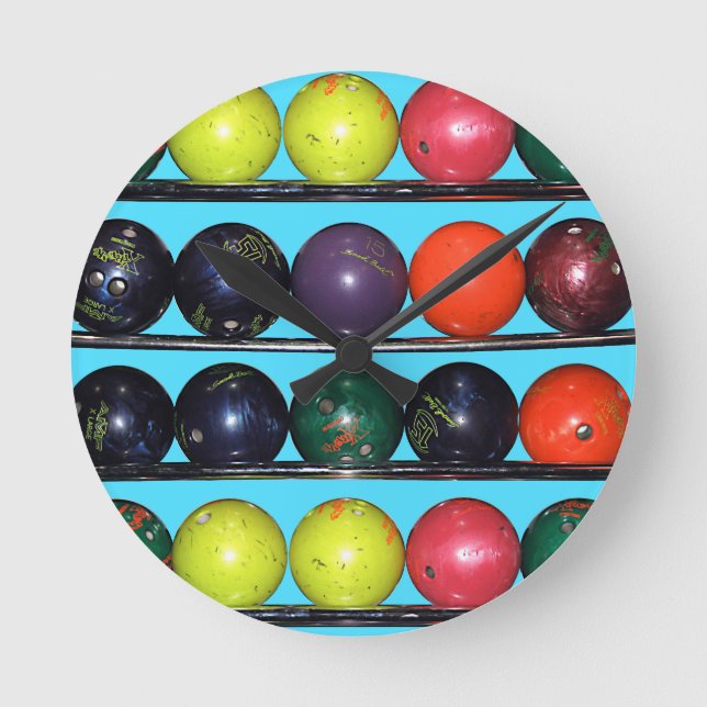 Bowling Blitz Runde Wanduhr (Vorderseite)