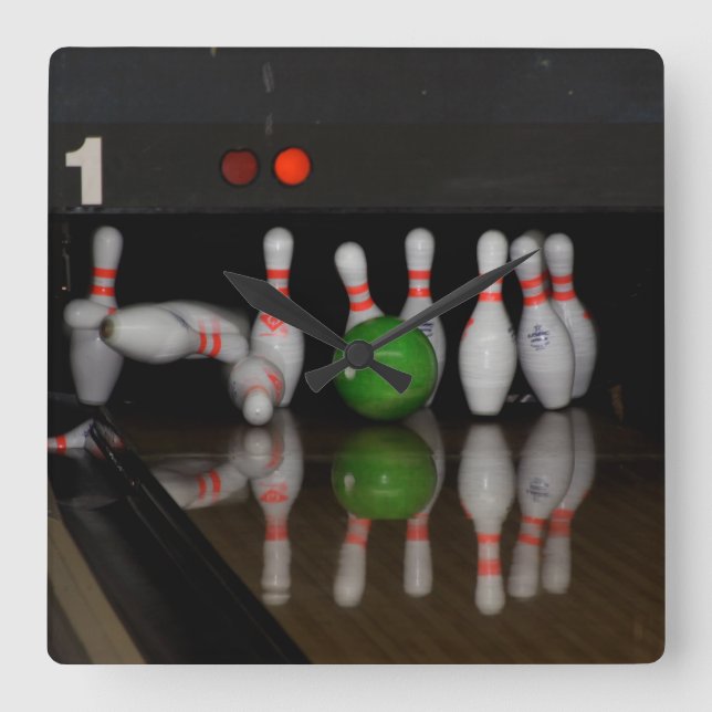 Bowling Clock Quadratische Wanduhr (Vorderseite)