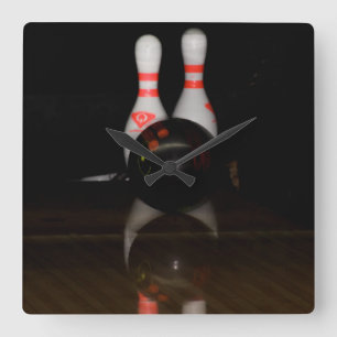 Bowling Clock Quadratische Wanduhr