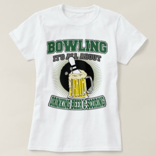 Bowling ist es ganz über trinkendes Bier u. das T-Shirt