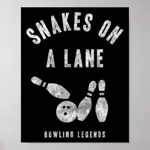 Bowling Team Shirt schlängelt sich auf einem Lane Poster