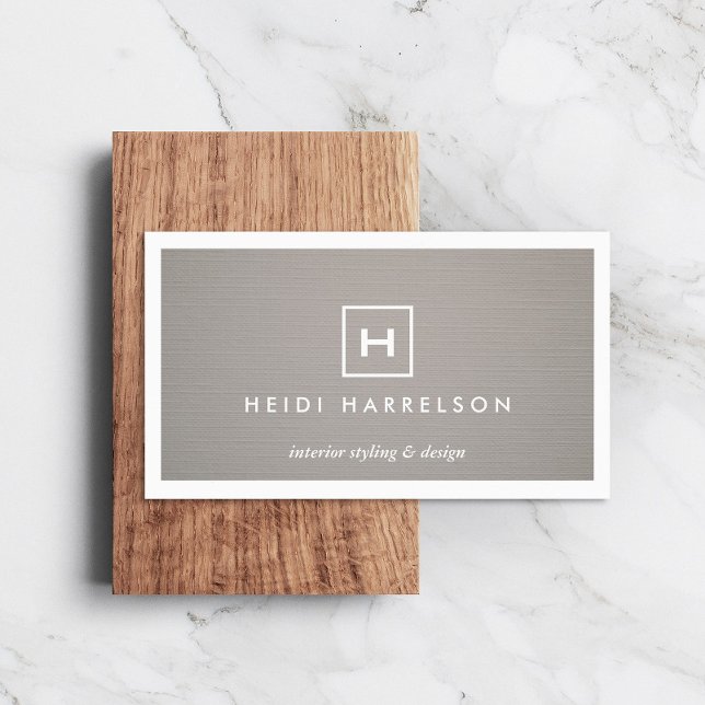 BOX-LOGO mit IHREM INITIAL/MONOGRAMM auf GRAY LINE Visitenkarte (Von Creator hochgeladen)