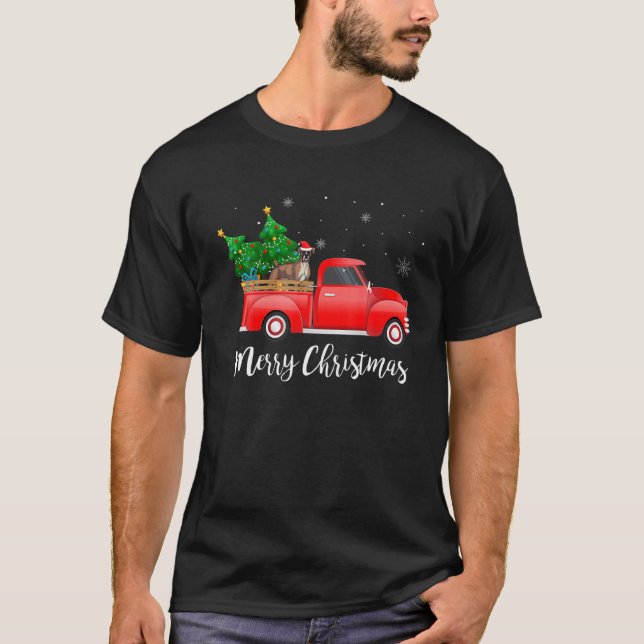 Boxer Dog Riding Red Truck Weihnachten T-Shirt (Vorderseite)