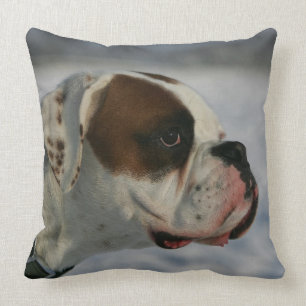 Boxer-Hund im Schnee Kissen