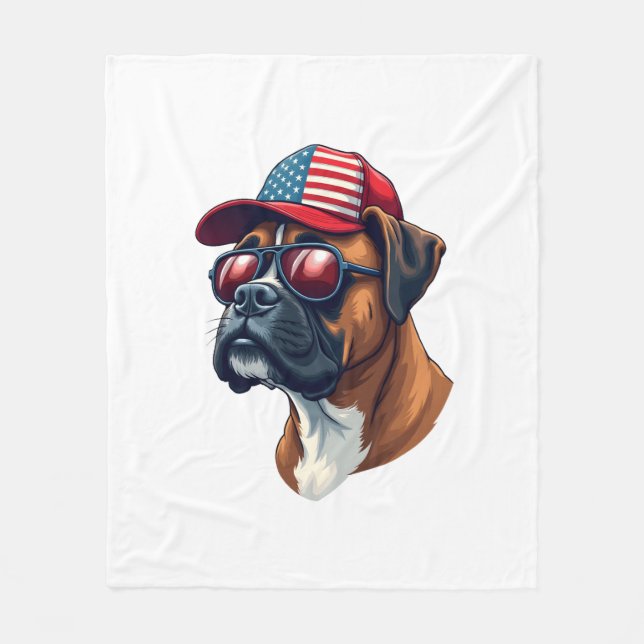 Boxer Hund trägt White Red Blue Fleecedecke (Vorderseite)