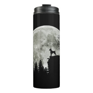 Boxer Stehend auf Mountain Moon Light Halloween Thermosbecher