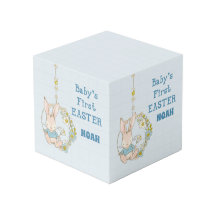 Boy First Oaster Bunny auf Blume Swing