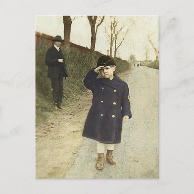 Boy Saluting Vintage Foto Postkarte (Vorderseite)
