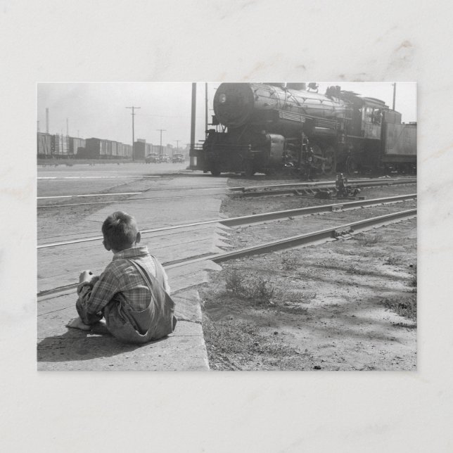 Boy Watching Trains, 1939 Postkarte (Vorderseite)