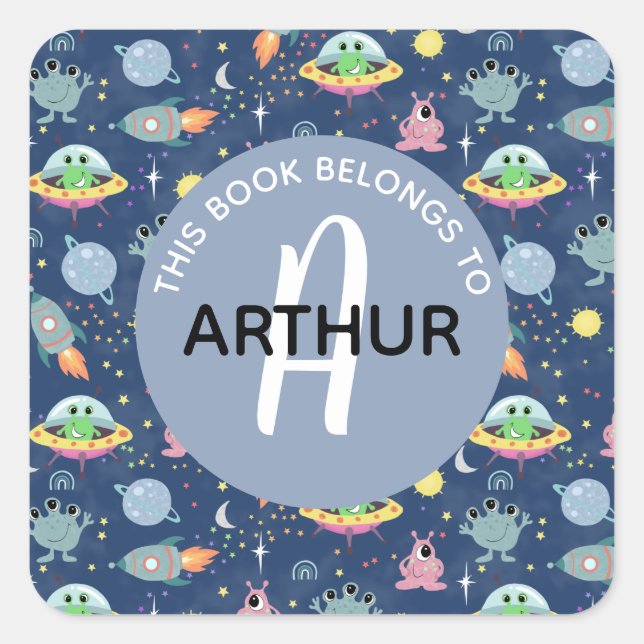 Boys Space Alien Muster und Name Kids Buchzeichen Quadratischer Aufkleber (Vorderseite)