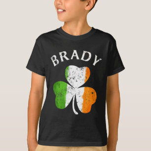Brady Namensgeschenk - Glücklicher irischer Stolz T-Shirt